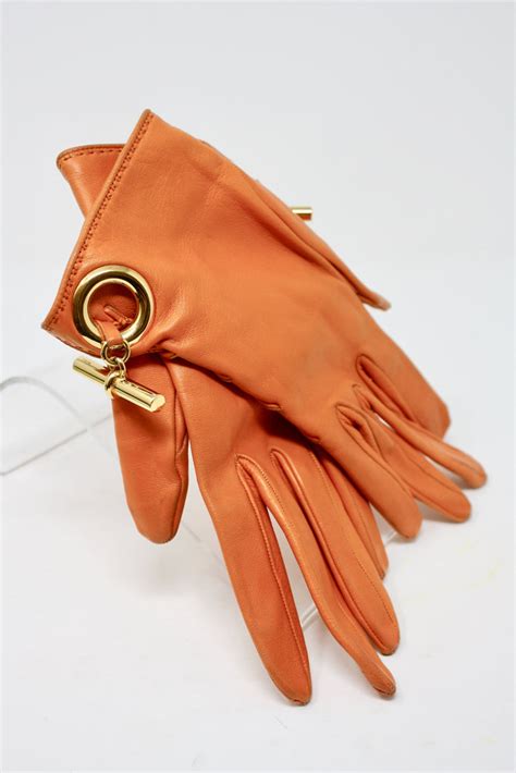 vintage hermes gloves with chain